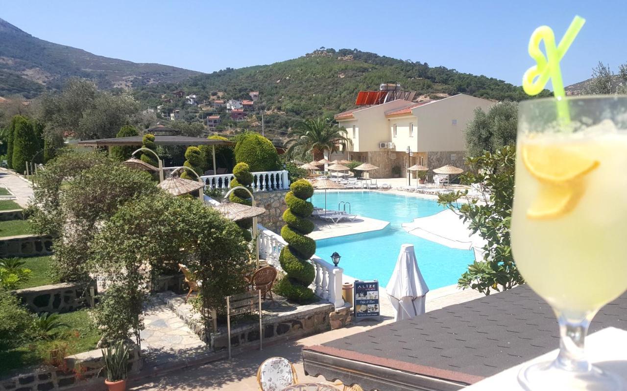 Alize Resort Hotel Yenifoca ภายนอก รูปภาพ