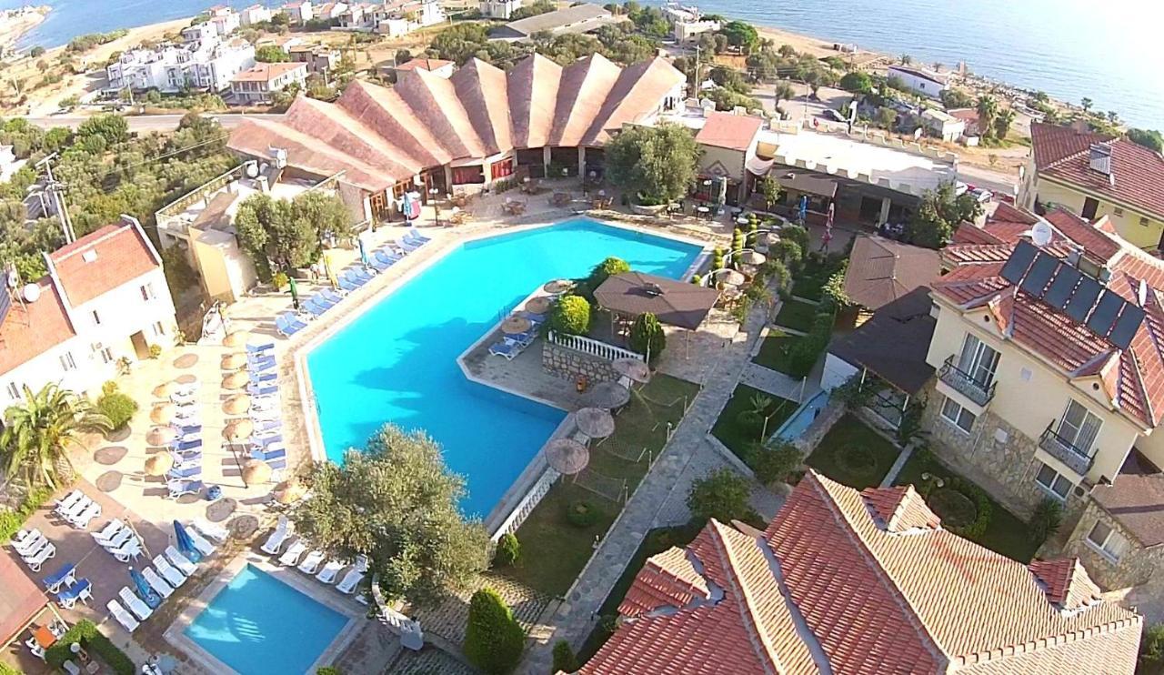 Alize Resort Hotel Yenifoca ภายนอก รูปภาพ