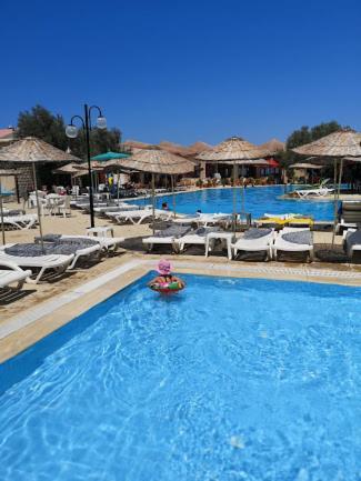 Alize Resort Hotel Yenifoca ภายนอก รูปภาพ